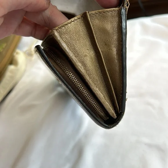 Gucci Micro Guccissima Bronze Patent Leather Long Wallet - Picture 11 of 13